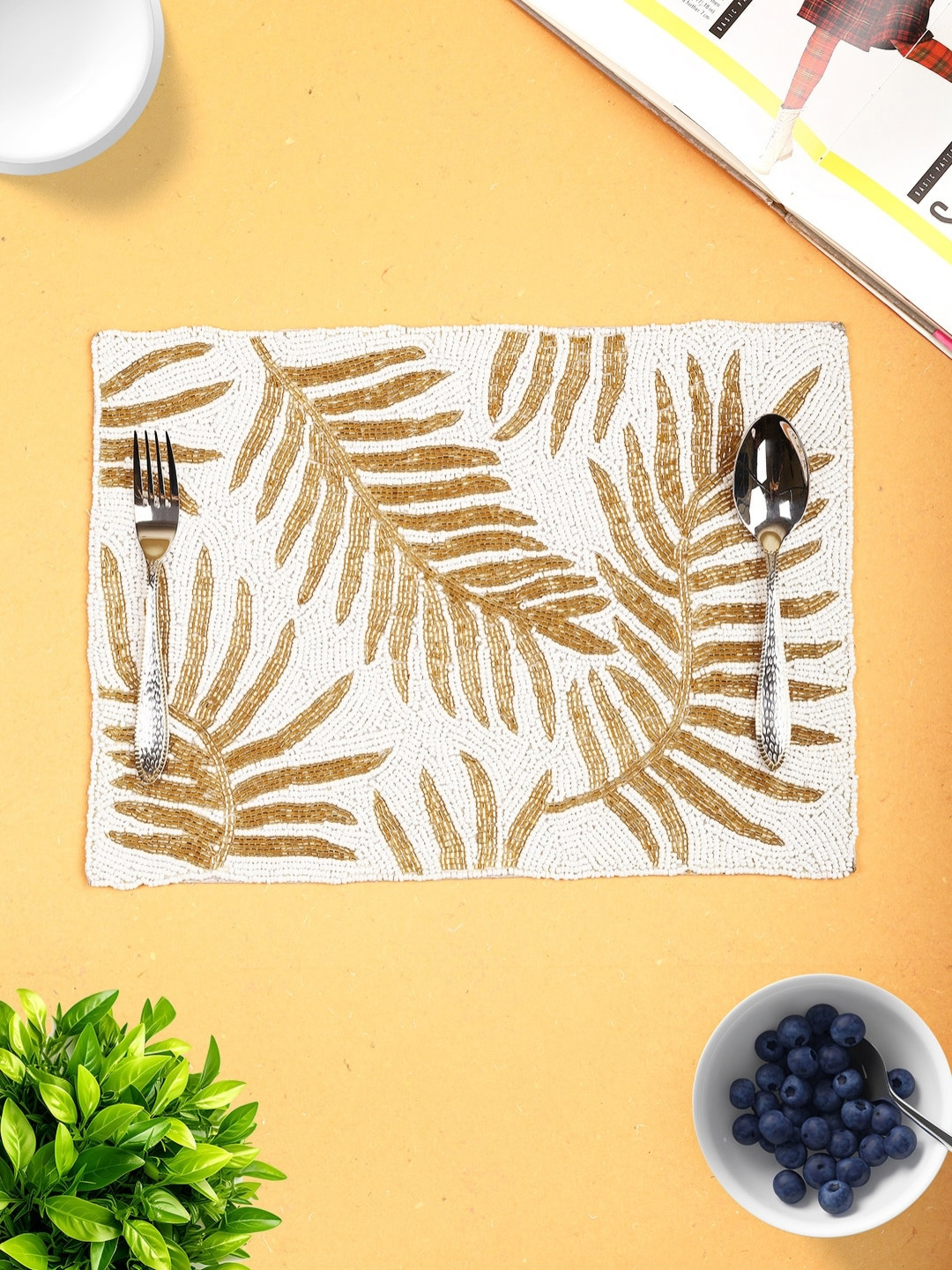 YWULY Cream Coloured  & Yellow Beaded Floral Table Placemats