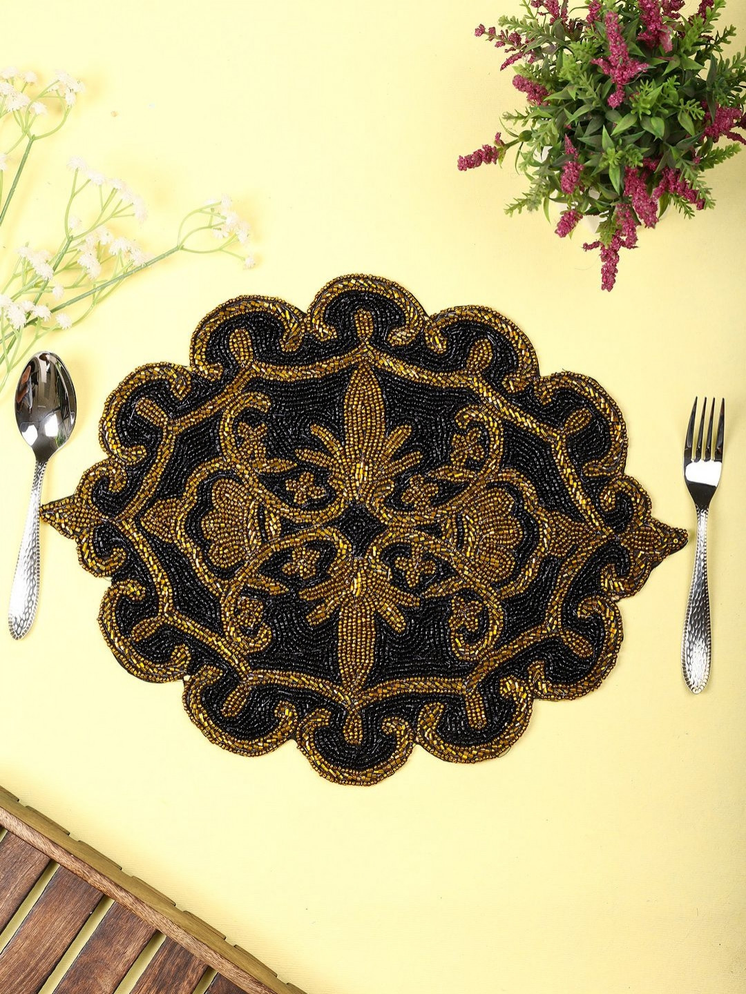 YWULY Black & Yellow Floral Beaded Floral Table Placemats