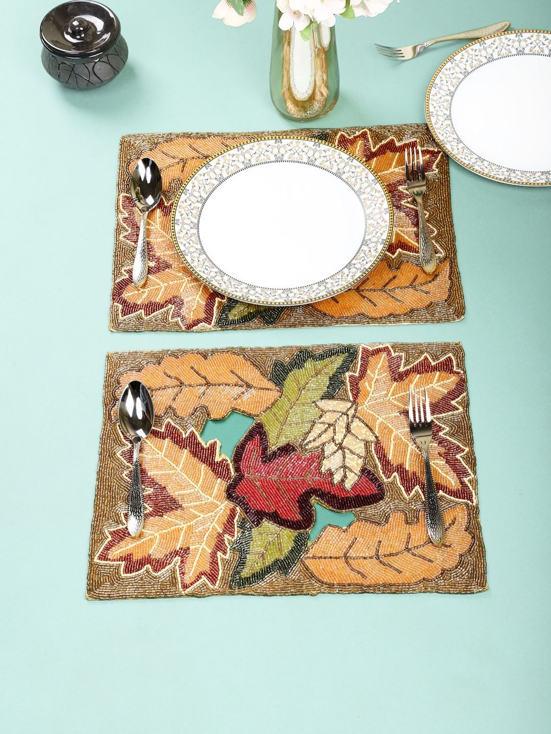 YWULYCream Coloured & Red 2 Pieces Floral Printed Beaded Floral Table Placemats