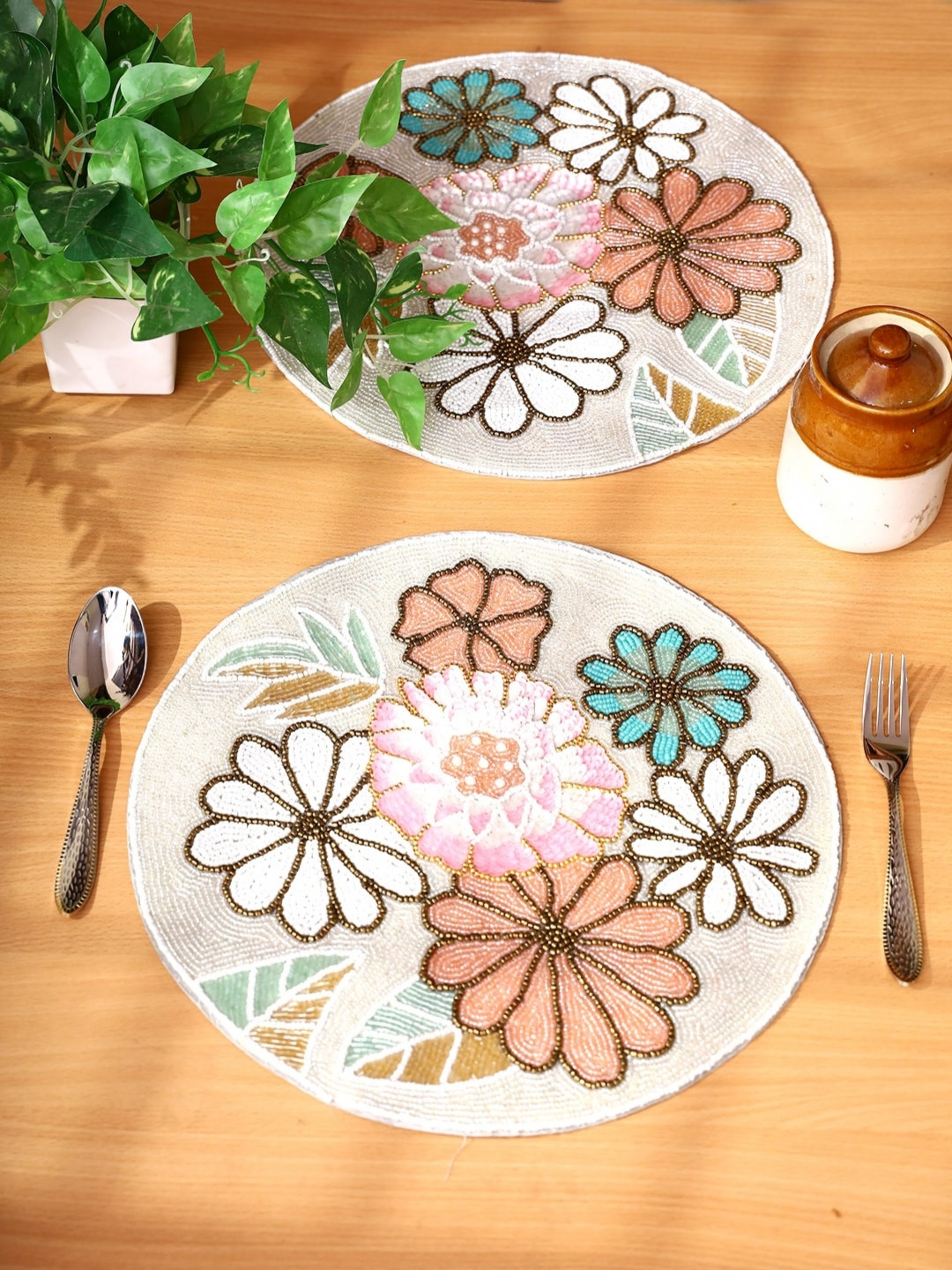 YWULY Cream & Peach 2 Pieces Floral Beaded Table Placemats