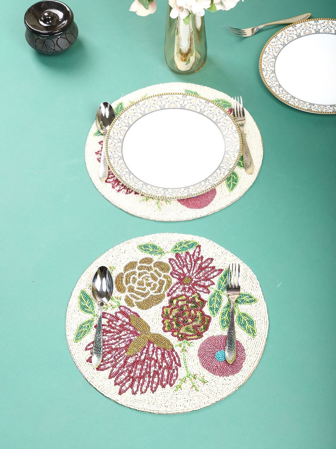 YWULY -2Pcs White & Pink Beaded Table Placemats