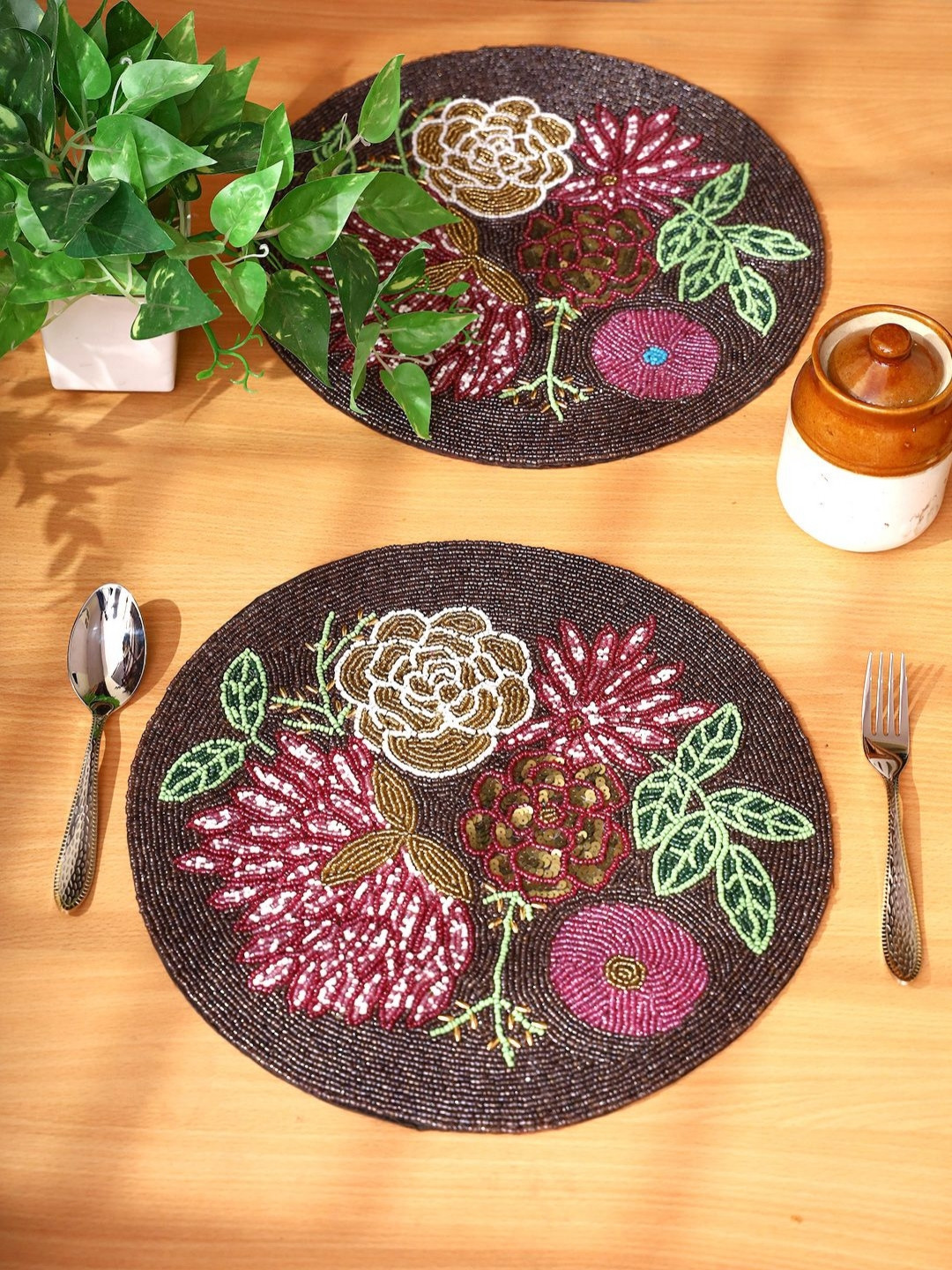 YWULY Black & Pink 2 Pieces Floral Embellished Beaded Round Table Placemats