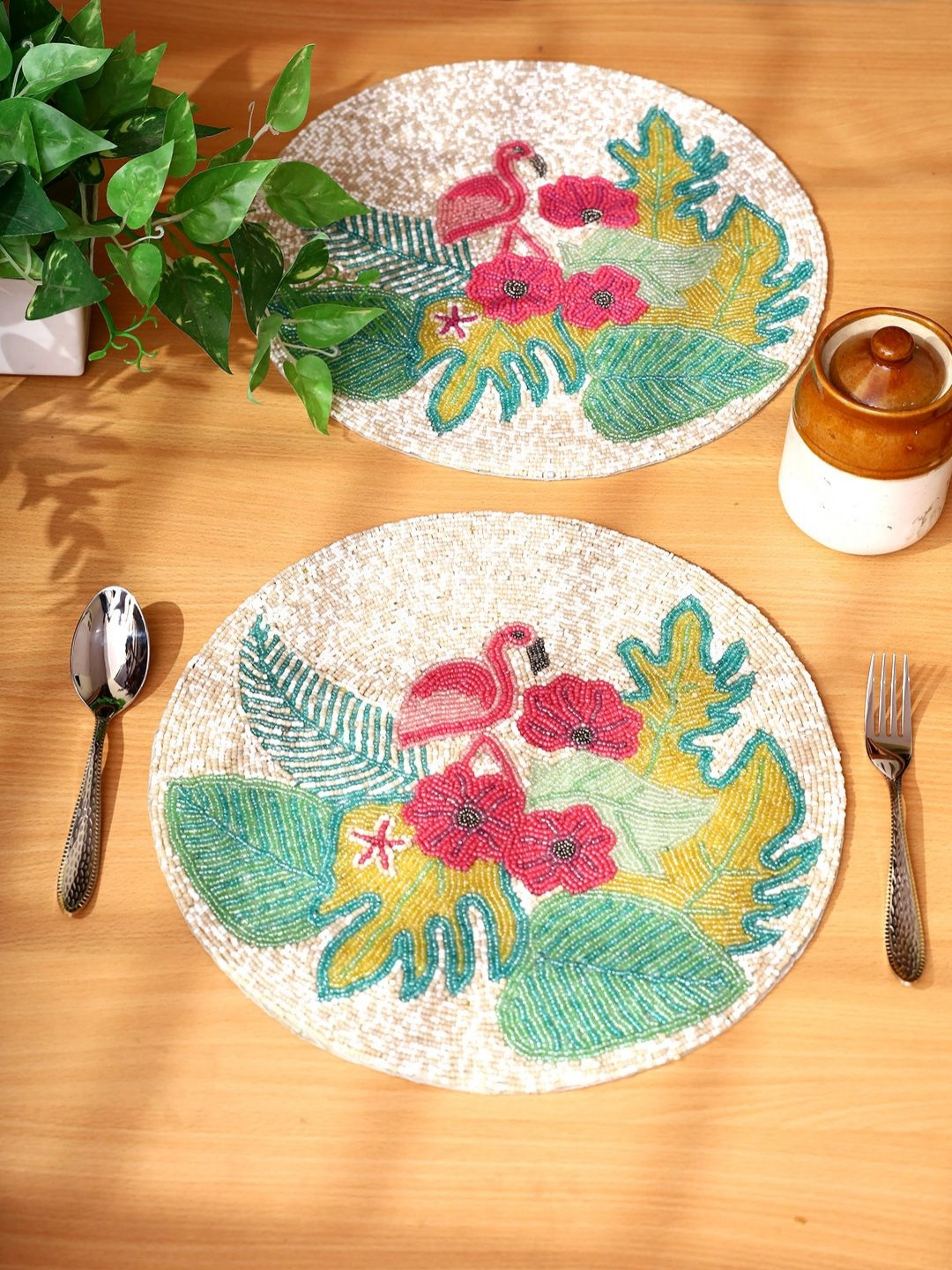 YWULY 2-Pcs White & Green Beaded Table Placemats