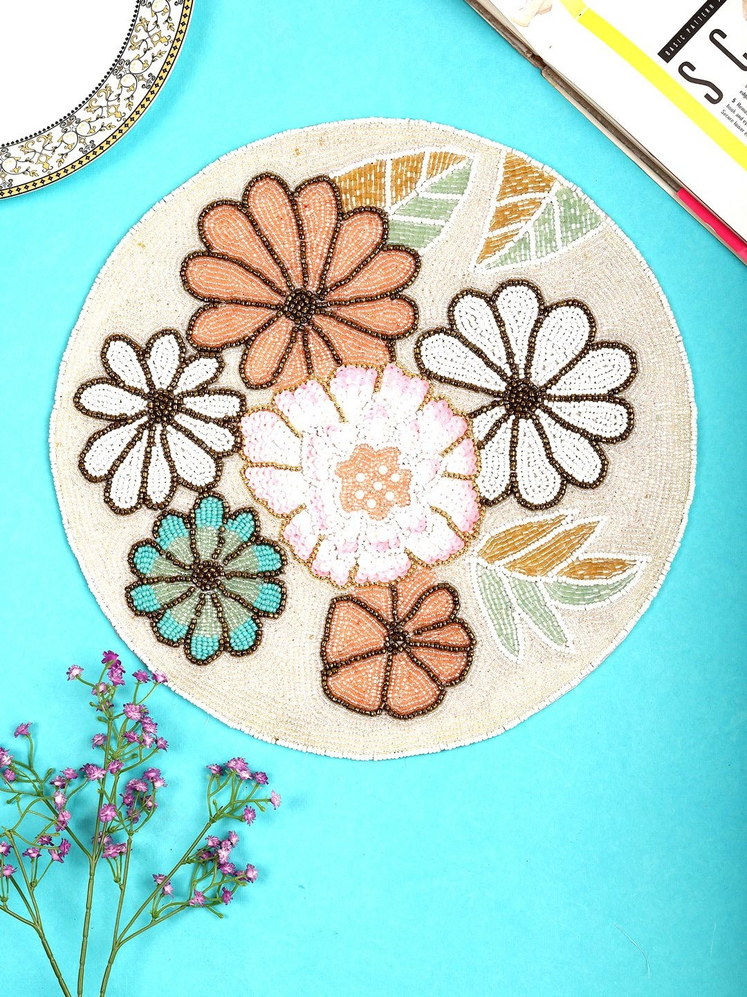 YWULY Cream & Peach Coloured Floral Beaded Table Placemats