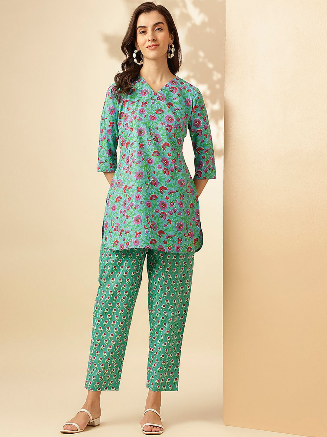 Saanjh Blue & Red Printed V-Neck Tunic With Trousers