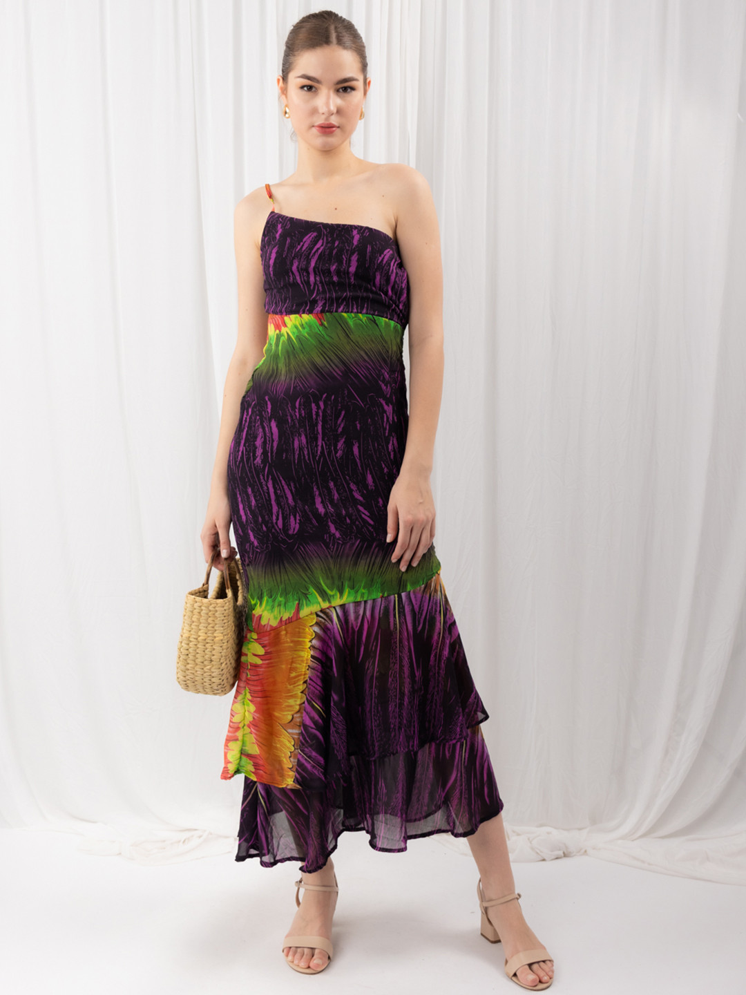 Stylecast X Hersheinbox Printes One Shoulder Strap Sheath Style Tiered Dress