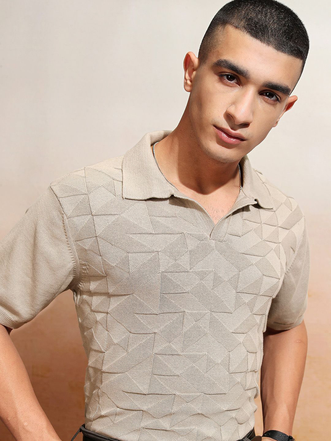 HIGHLANDER Men Relaxed Fit Half Sleeve Half Zipper Placket Self Design T-shirt