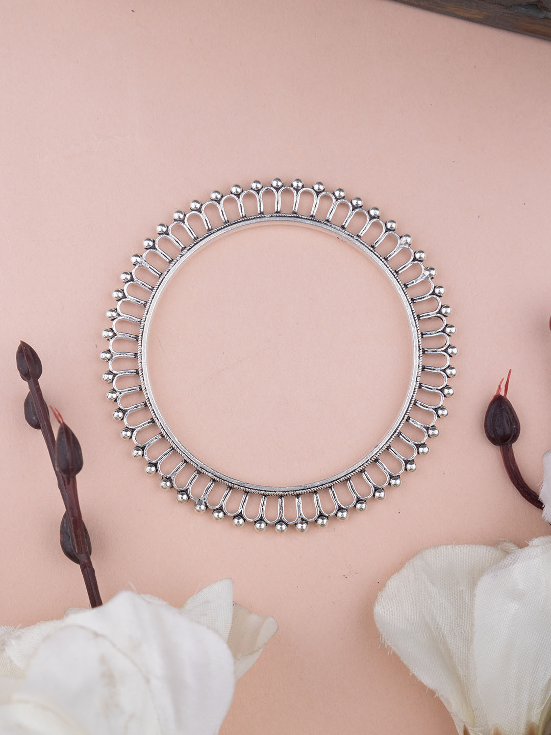 Shyle Carved Embossed Gokhru Bangle