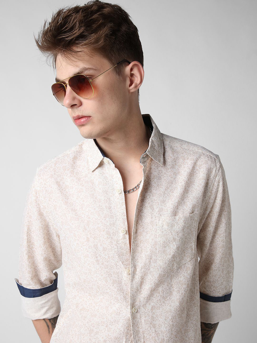 VASTRADO Men Tiny Floral Printed Pure Cotton Shirt