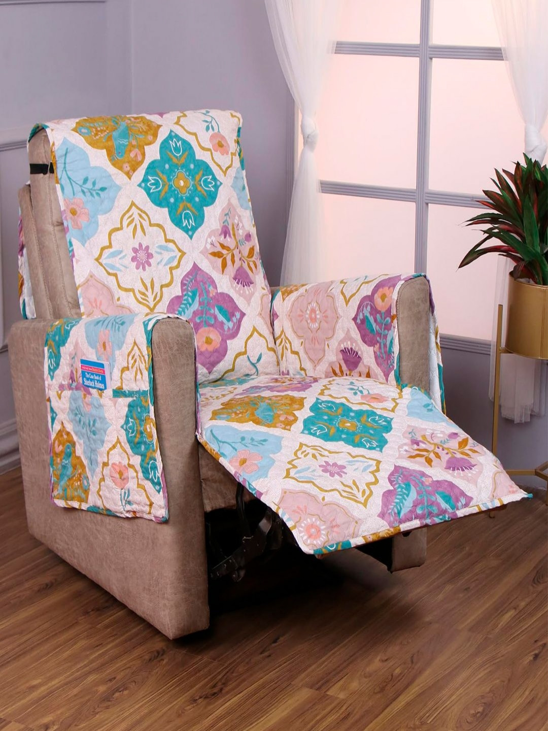 HOKIPO White & Pink Printed Sofa Cover With Arms