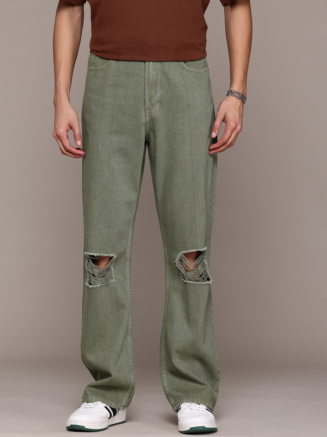 The Roadster Lifestyle Co. Men Flared Pure Cotton Ripped Jeans