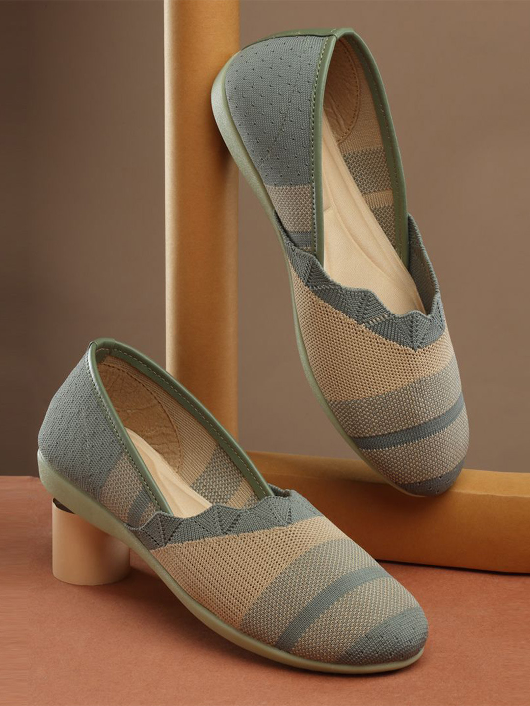 AROOM Women Woven Design Ballerinas
