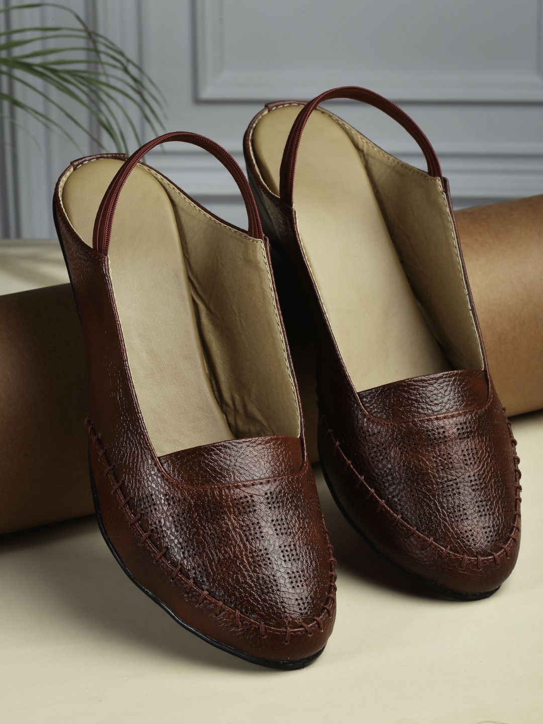 AROOM Women Leather Flats