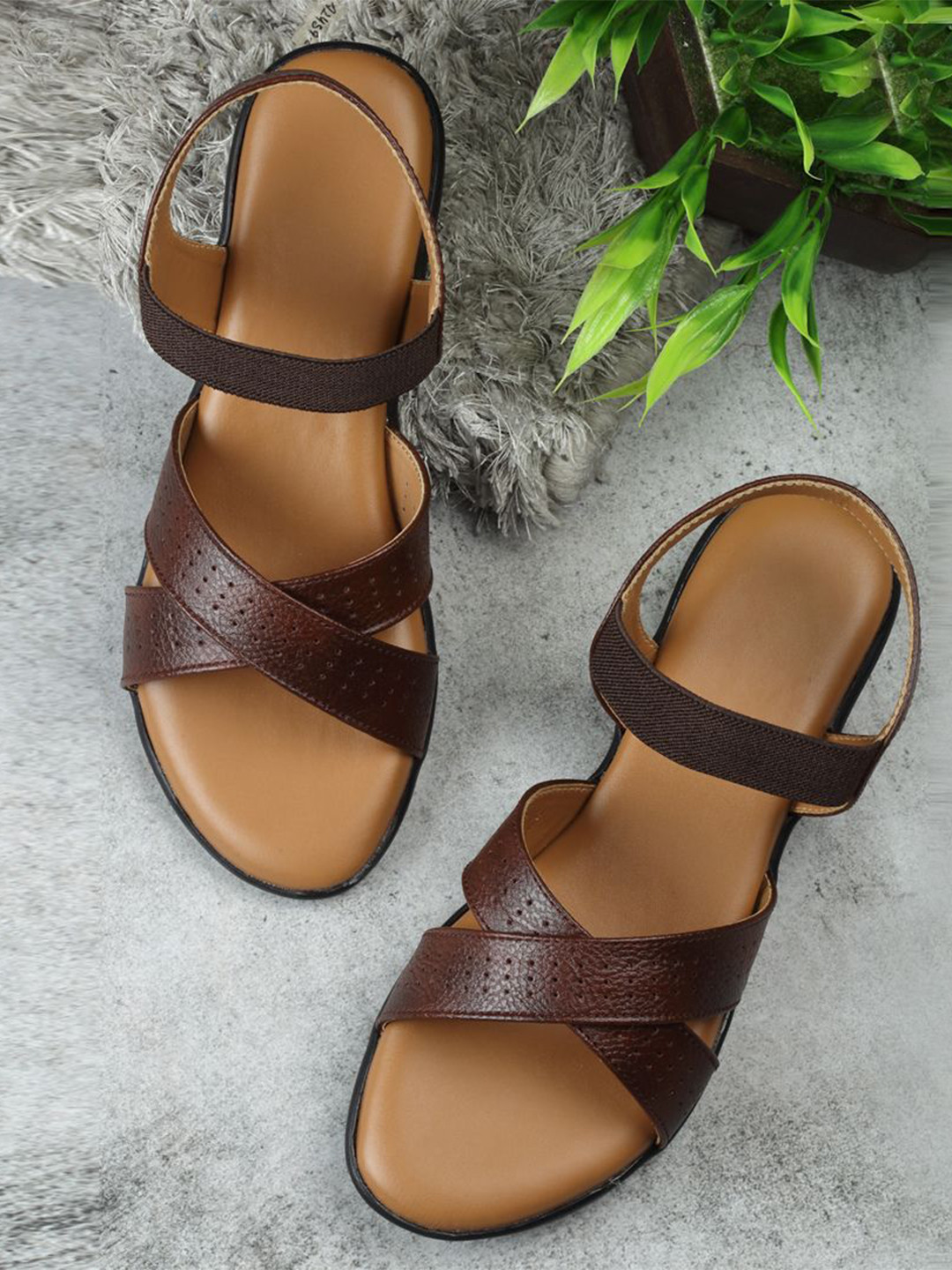 AROOM Women Textured Criss-Cross Leather Open Toe Flats