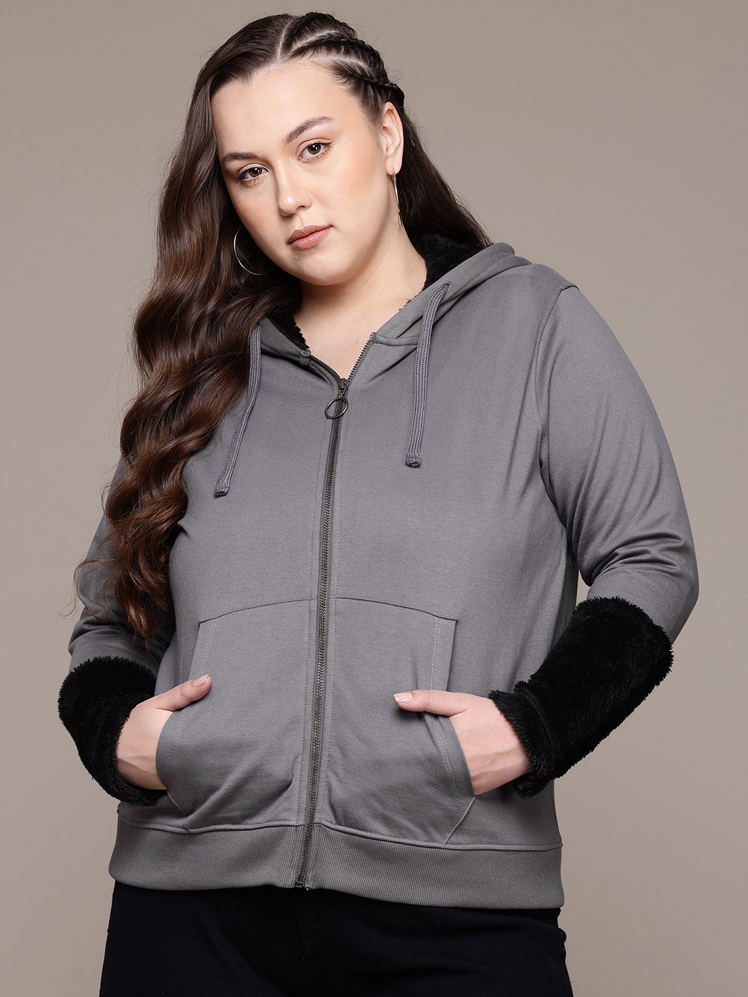 The Roadster Lifestyle Co. Plus Size Long Sleeves Hooded Sweatshirt