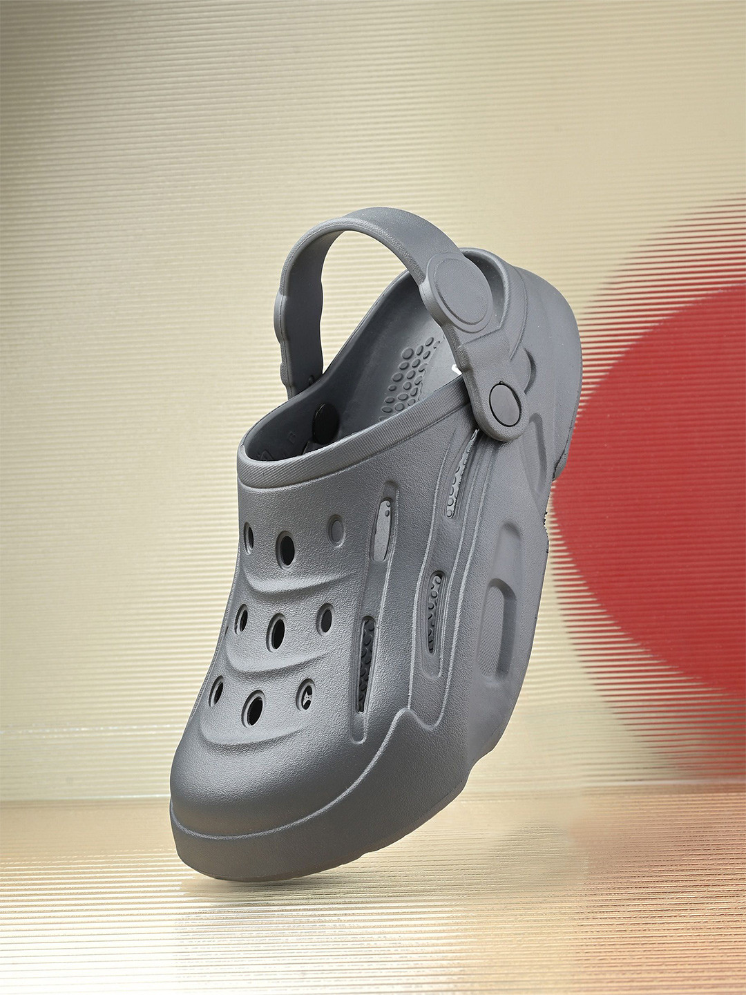 Layasa Men Croslite Clogs