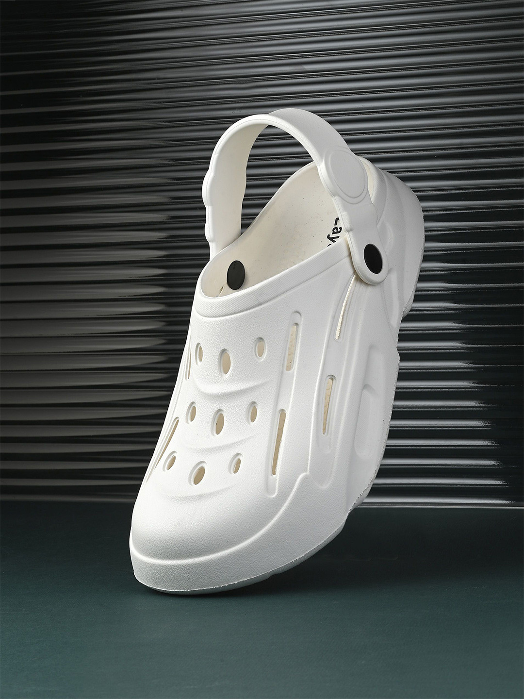 Layasa Men Croslite Clogs