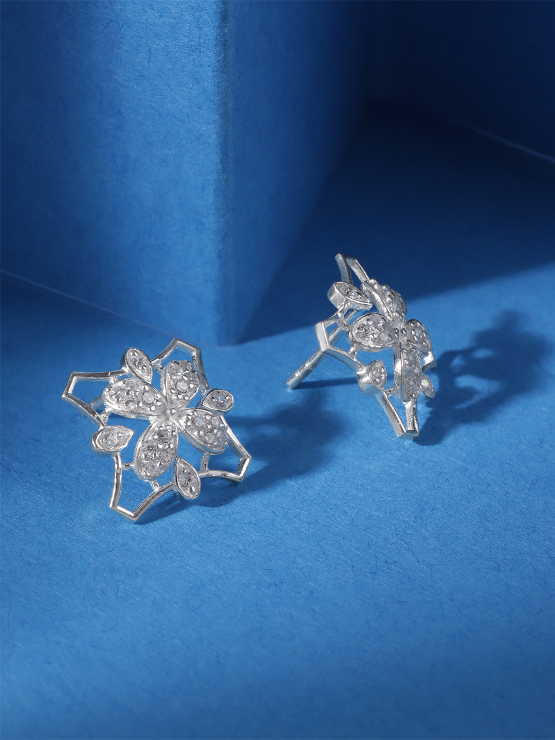 Unniyarcha 92.5 Silver Zircon Floral Studs