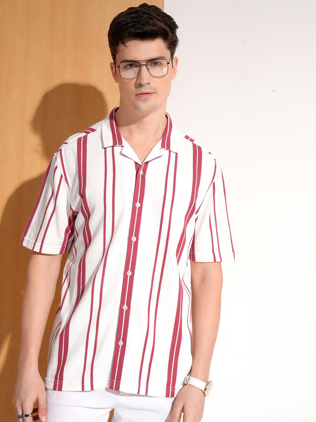 HIGHLANDER Men Regular Fit Vertical Striped Shirt