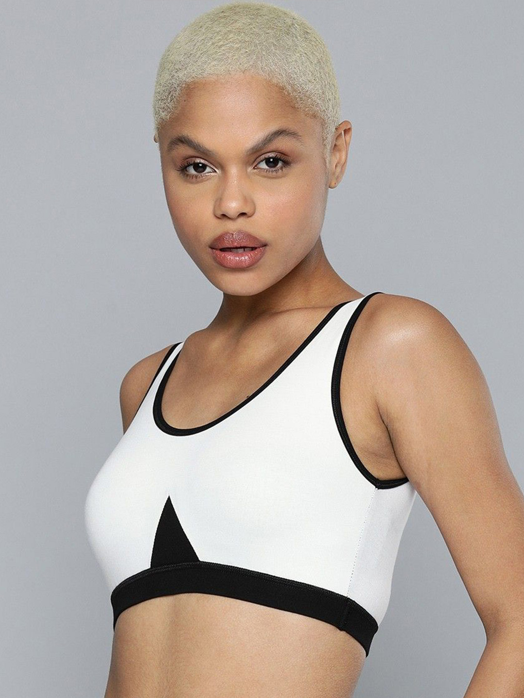 DressBerry White Full Coverage Seamless Anti Microbial Bio-Wash Workout Bra