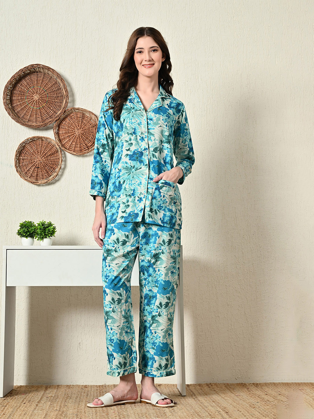 TREND ME Floral Printed Lapeled Collar Casual Shirt With Pyjamas