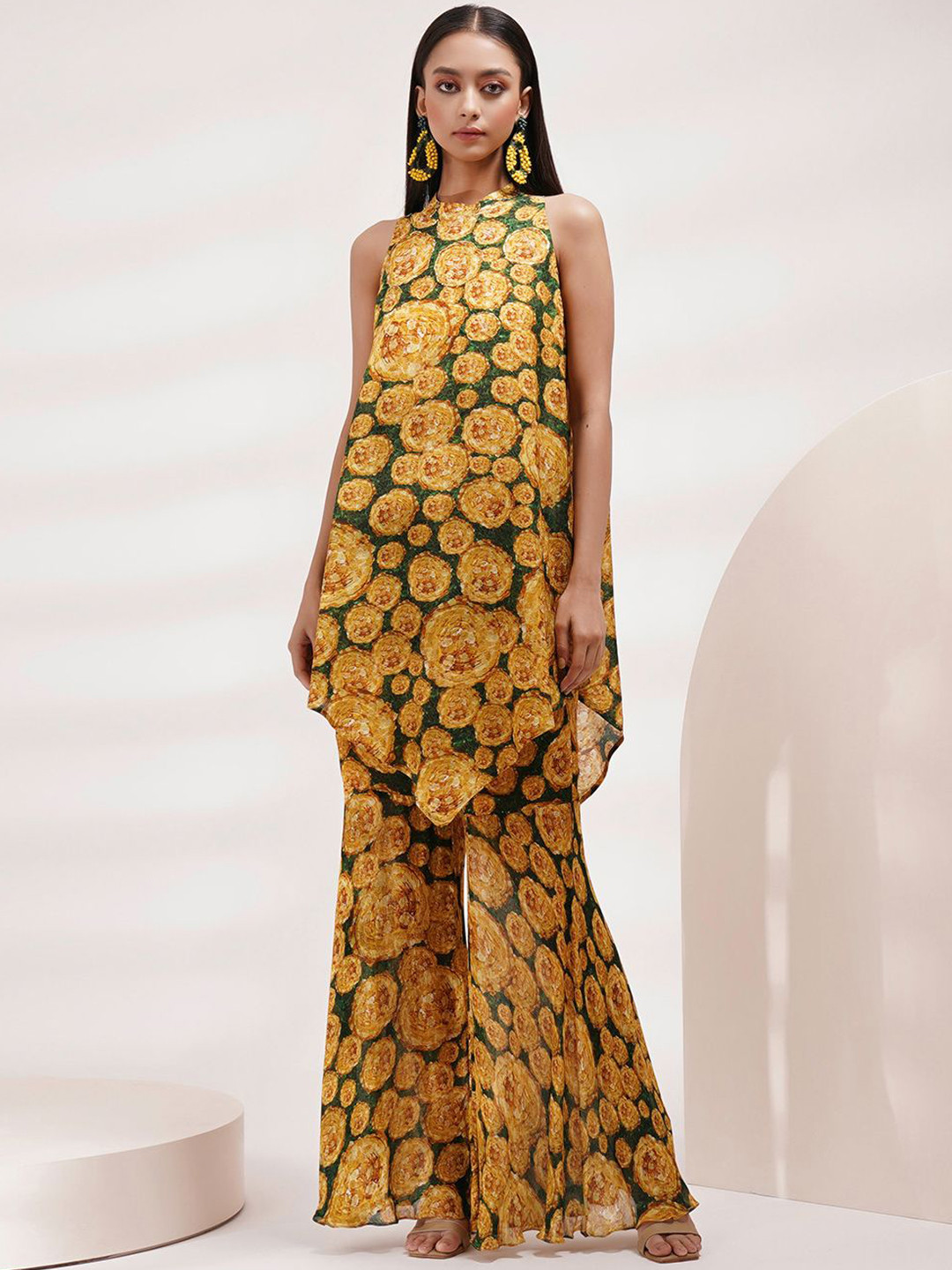 Breathe by Aakanksha Singh Floral Printed Tunic Sleeveless Top & Trouser