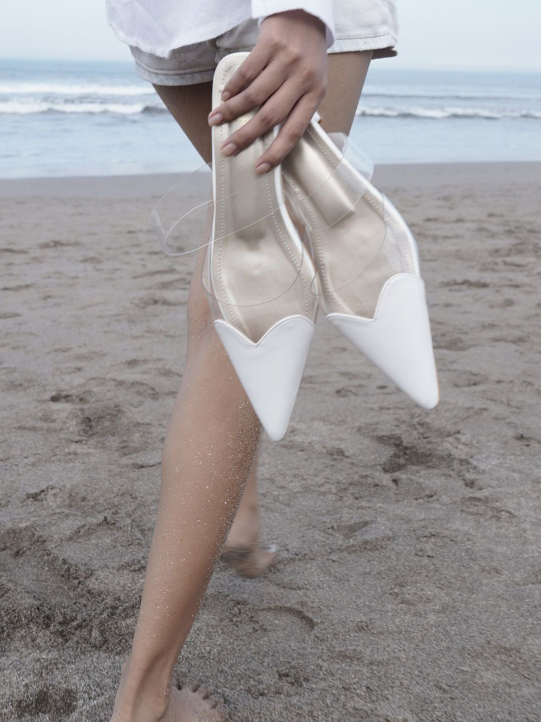 ZORI WORLD Women Mules Flats