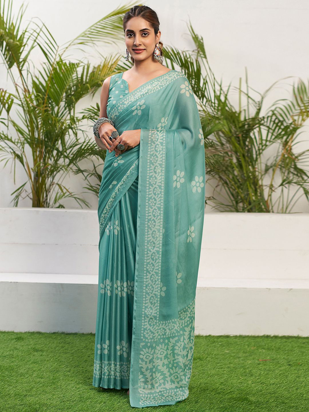 KALINI Floral Printed Pure Chiffon Bagru Saree