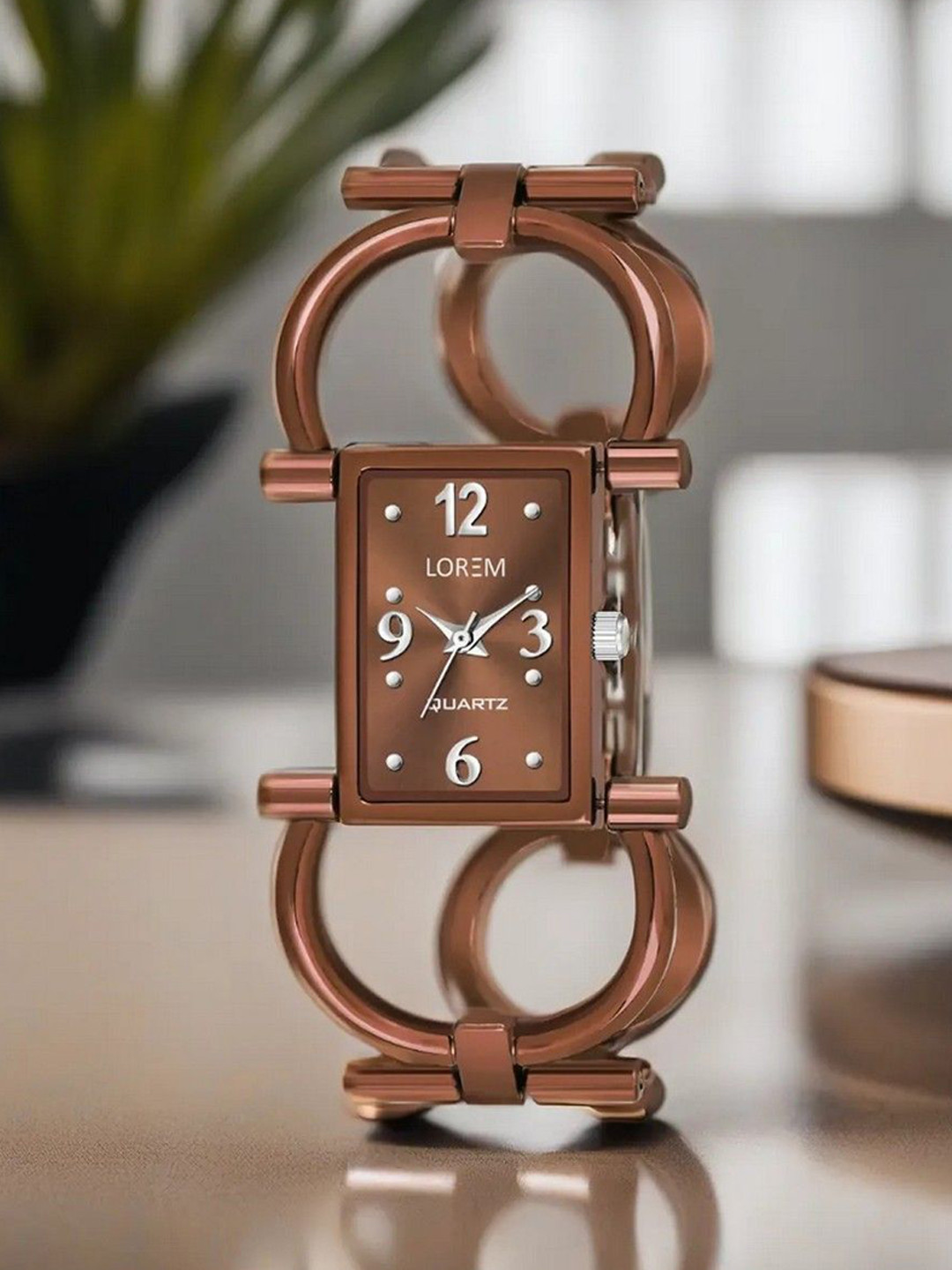 LOREM Women Dial & Stainless Steel Bracelet Style Straps Analogue Watch LR295-A