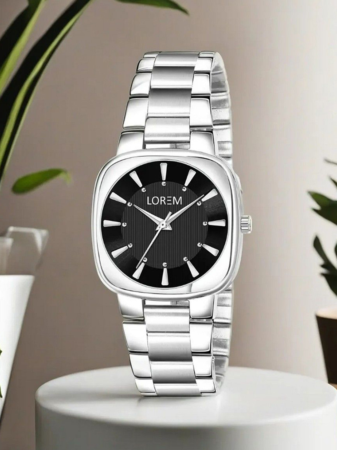 LOREM Women Dial & Stainless Steel Bracelet Style Straps Analogue Watch LR298-B