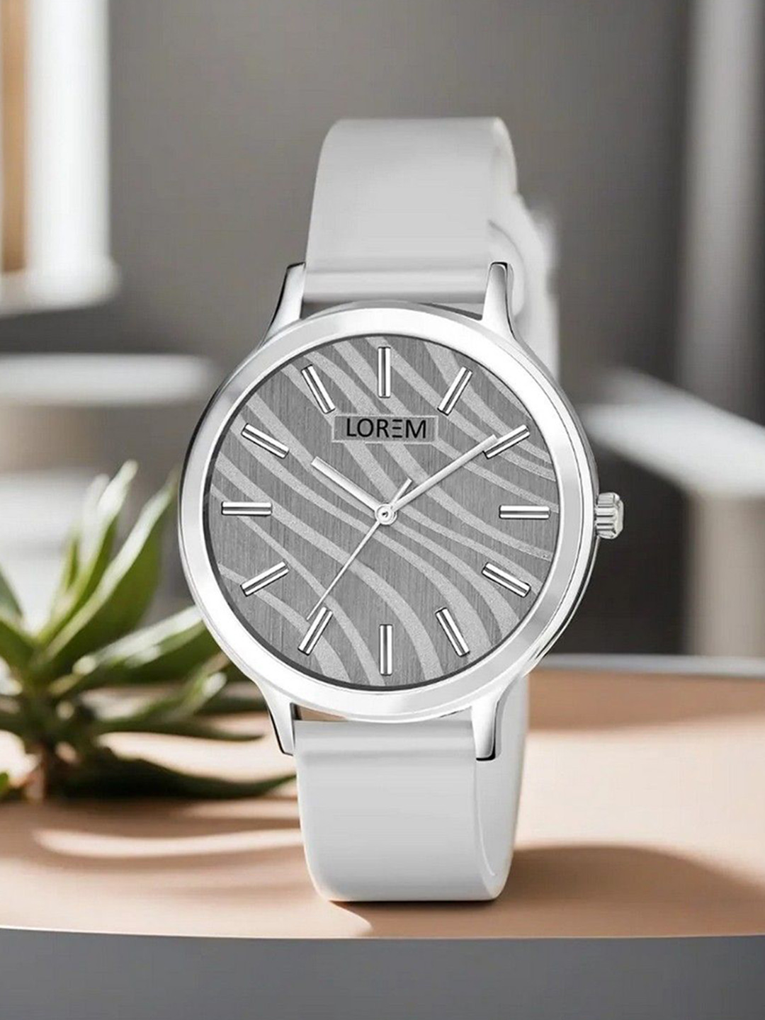 LOREM Women Dial &  silicon Straps Analogue Watch LR348-B