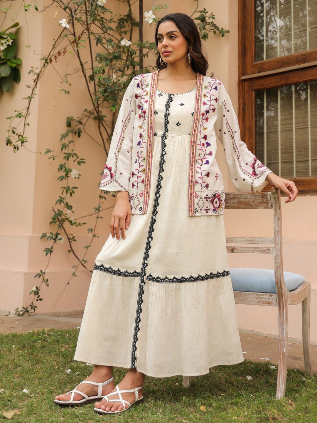 Nyaro Women Flex Embroidered Puff Sleeve Top