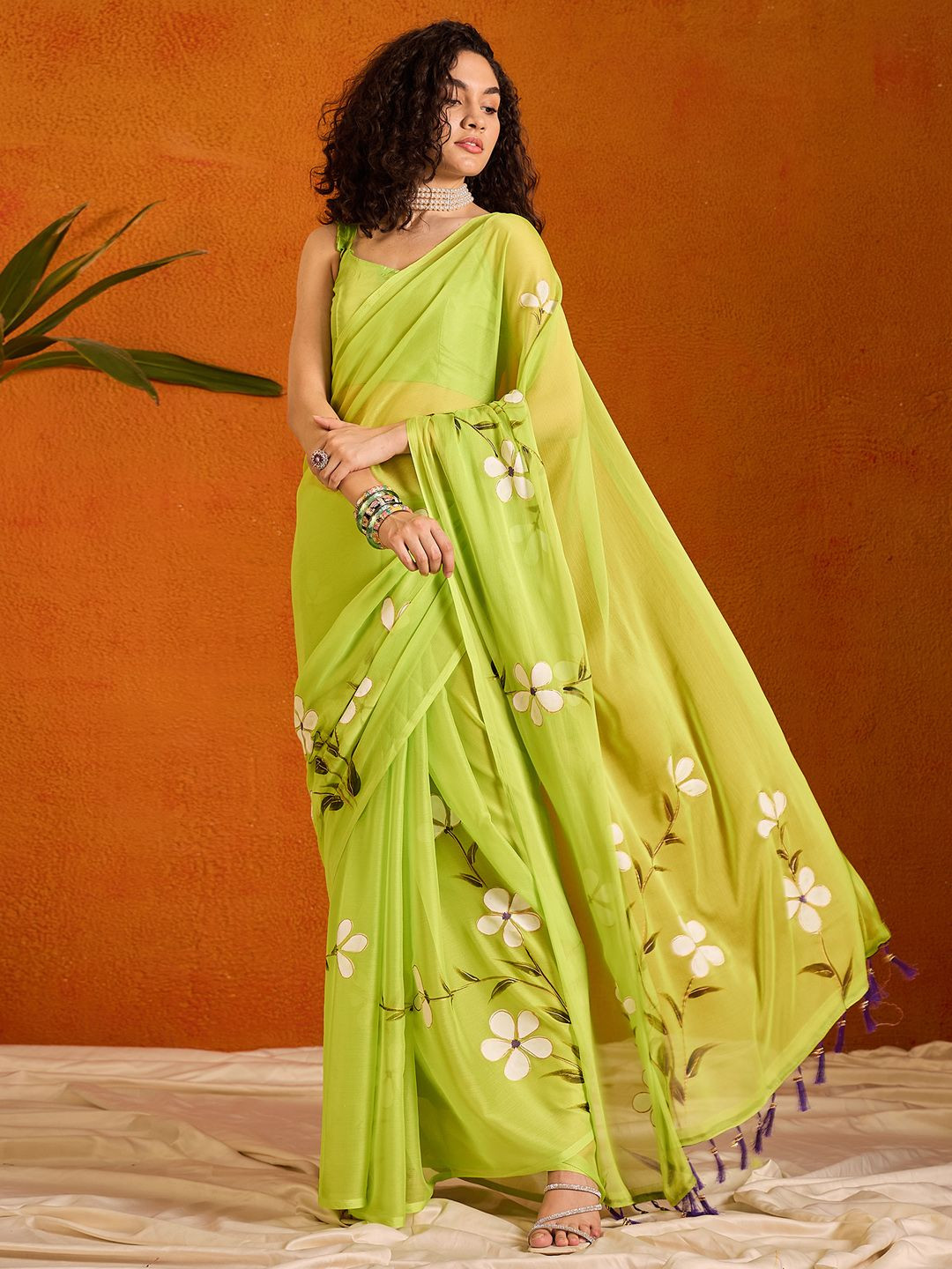 Saree mall Floral Poly Chiffon Gadwal Sarees