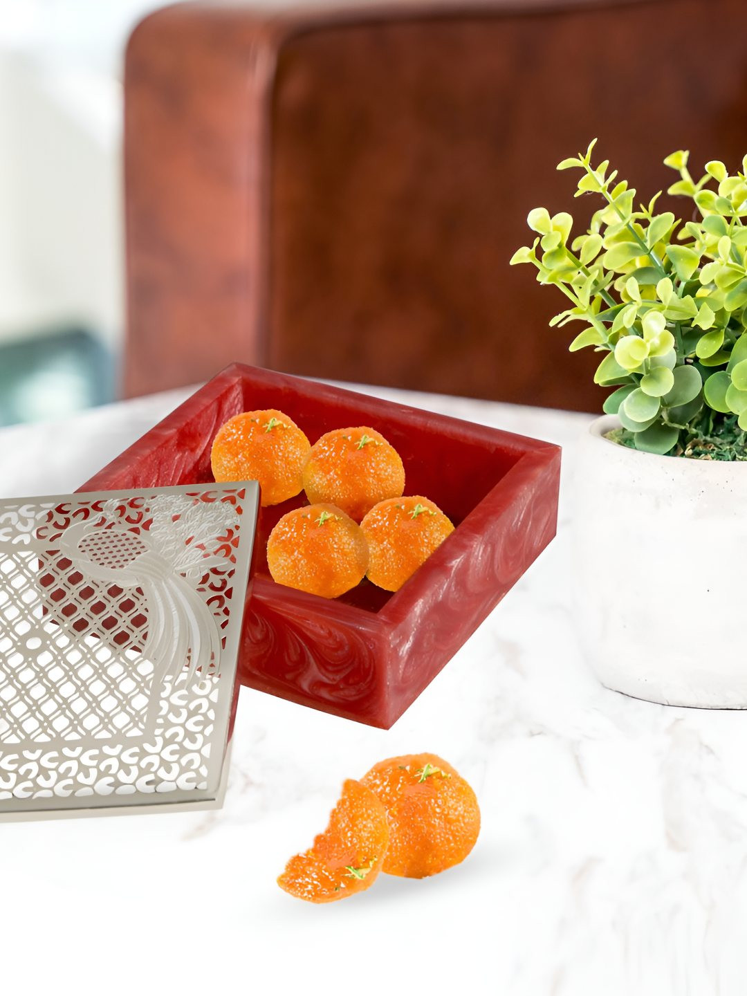 The Home Co. Peacock Silver Abstract Brass Easy To Clean Clip-On Box Container Set