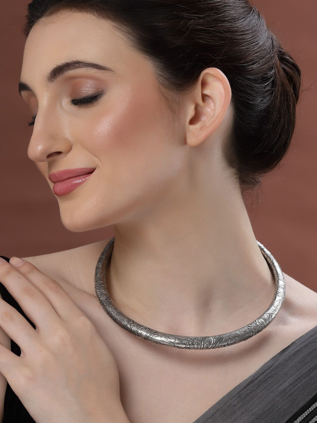 Sanjog Unisex German Silver Silver-Plated Engraved Design Oxidised Hasli Choker Necklace