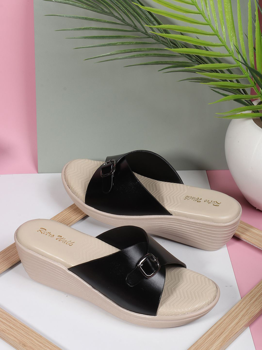 Retro Walk Women Colourblocked Open Toe Flats