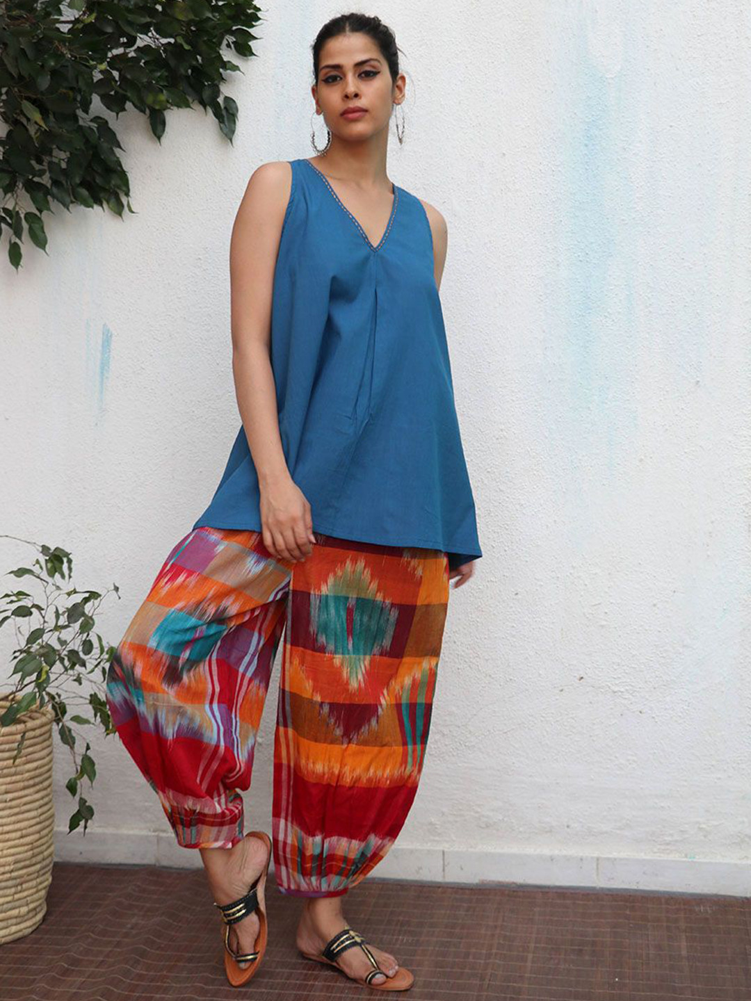 Chidiyaa Gamcha Solid V-Neck A-Line Cotton Top