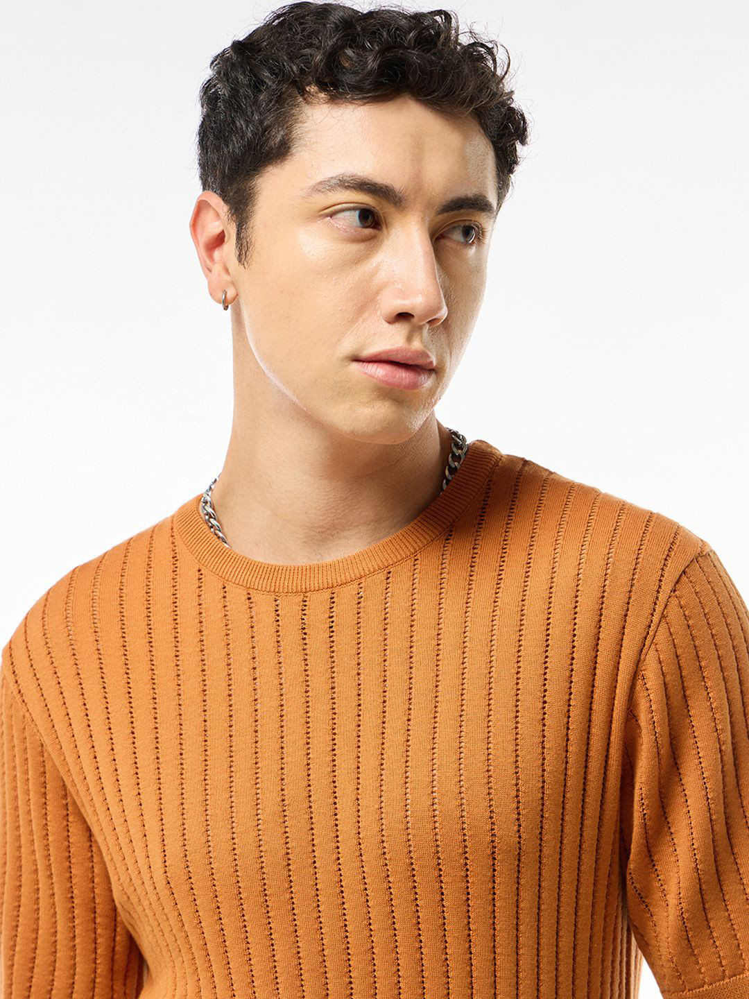 Bewakoof Men Textured T-shirt