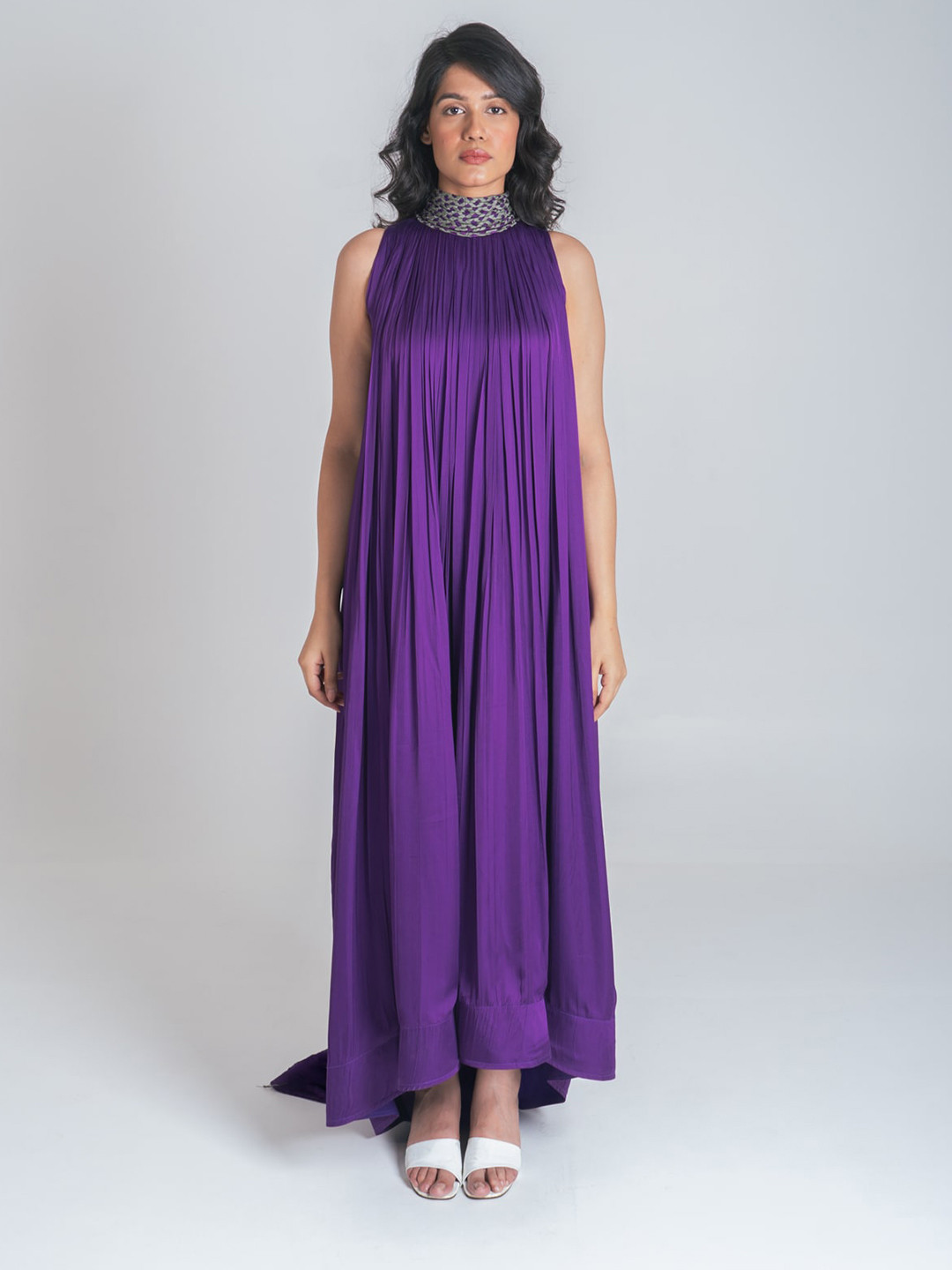 Neora Women Braided Halter Neck Gather Gown