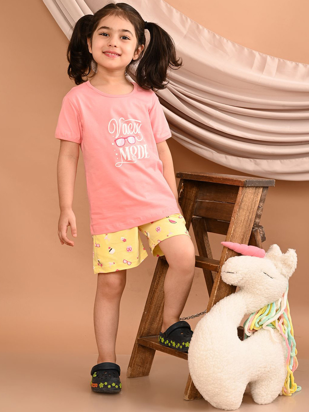 Bedtime story Unisex Kids Typography Printed Pure Cotton Night Suit