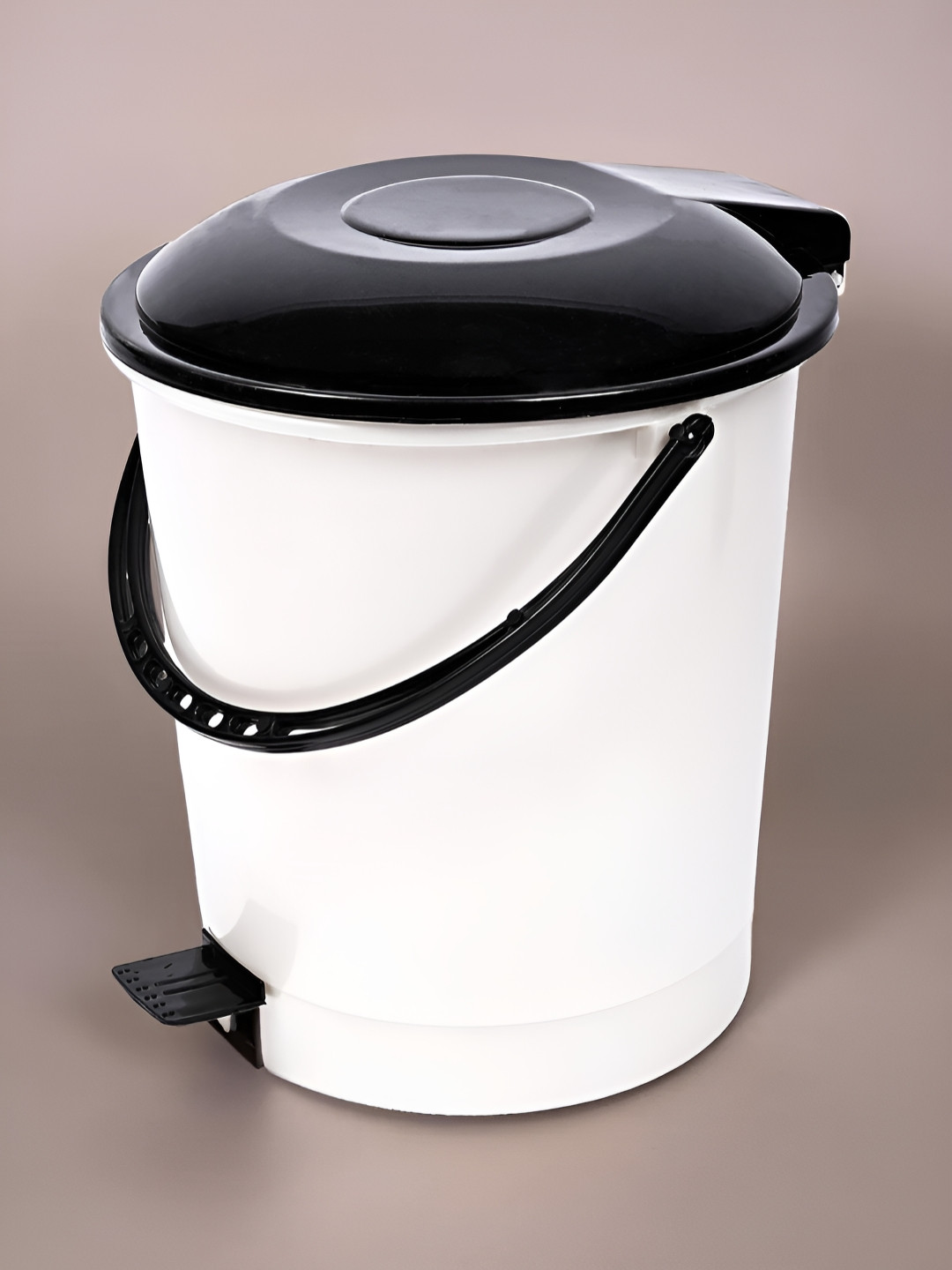 Kuber Industries Black & White Pedal Dustbins With Lid 10L