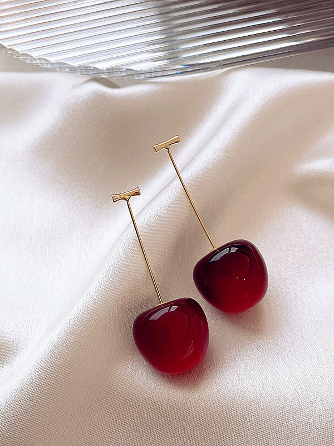 FIMBUL Cherry Fruit Classic Drop Earrings