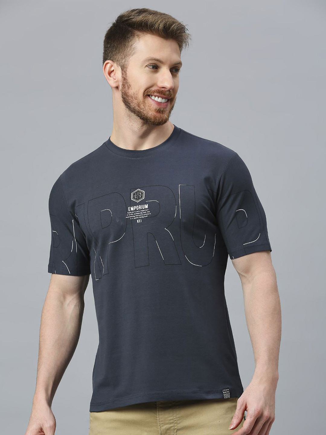 Klub Fox Men Printed Extended Sleeves Pockets T-shirt