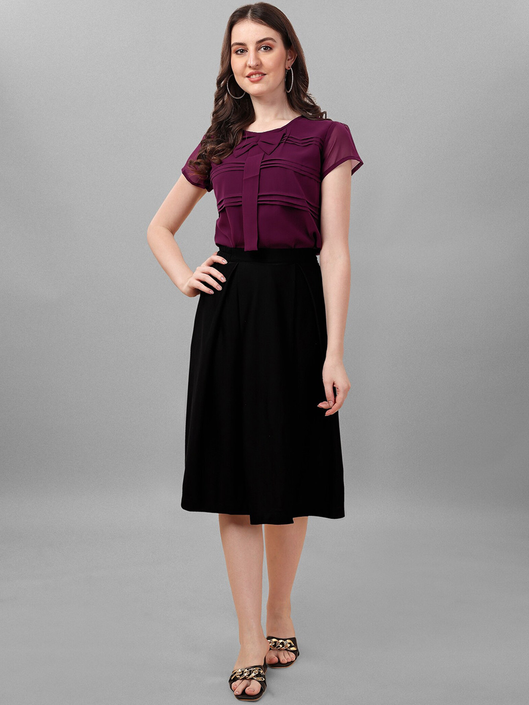 Kinjo Round Neck Short Sleeves Bow Detailed Top With Skirt