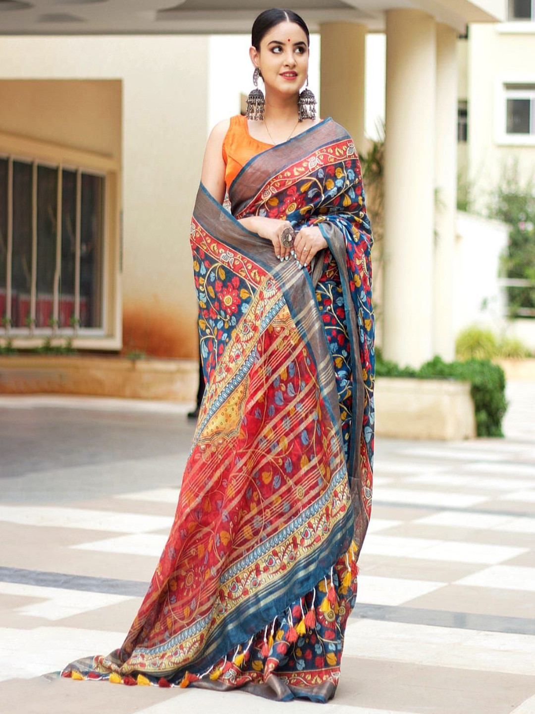Rujave Floral Zari Pure Linen Saree with Tassels