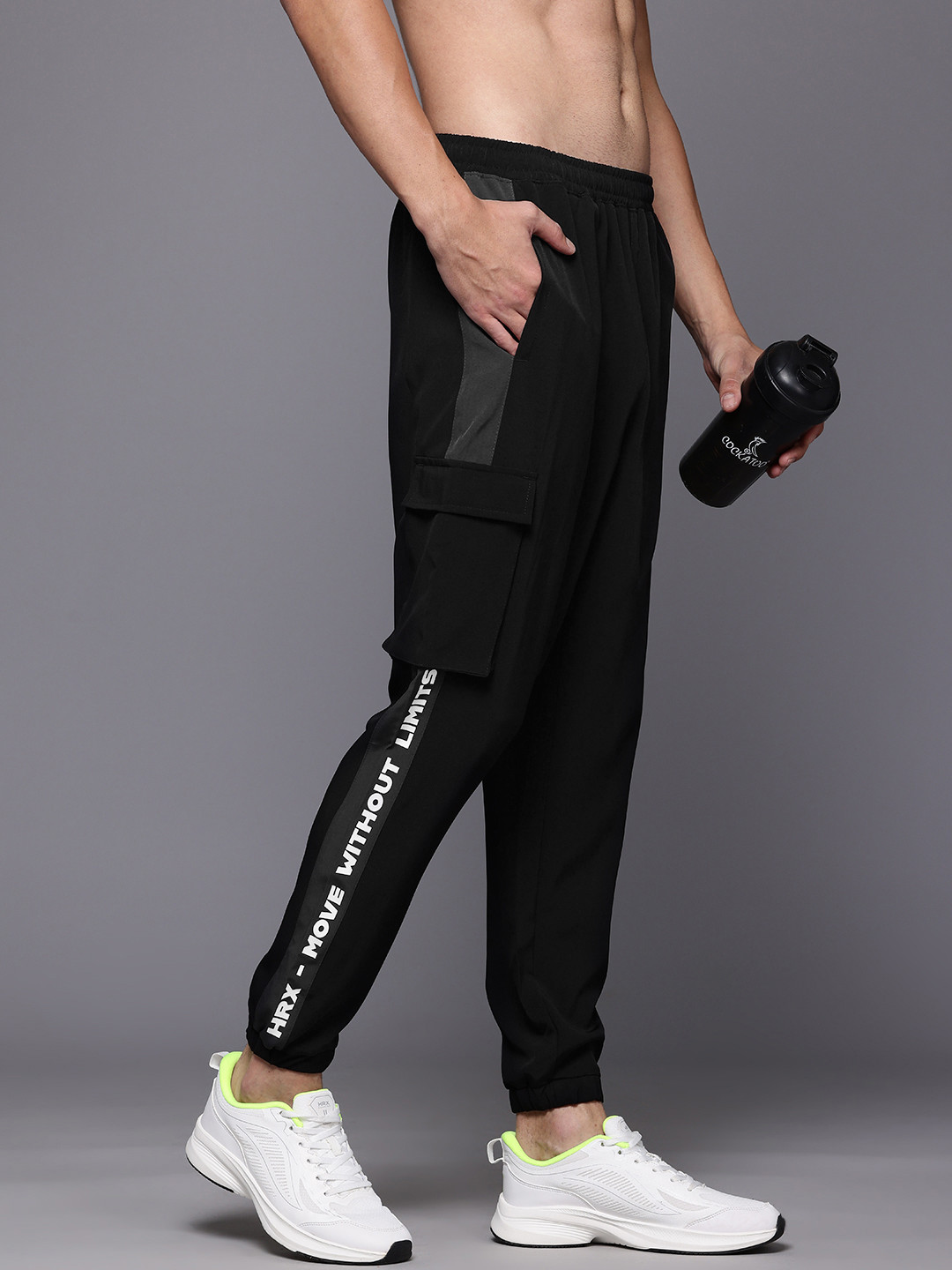 HRX by Hrithik Roshan Men Rapid-Dry Typography Print Training Joggers With Panel Detail