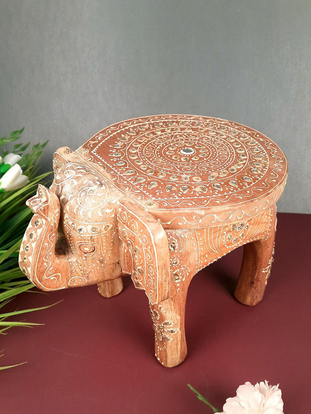 apka mart Brown & White Wooden Birds And Animals Figurine Showpiece