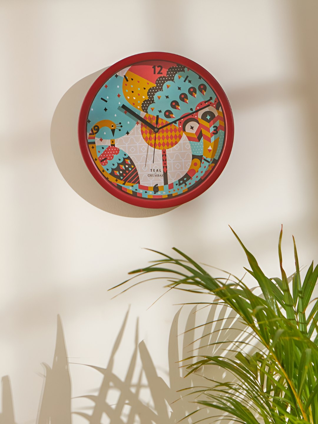 TEAL BY CHUMBAK White & Red Printed Analogue Contemporary Wall Clock