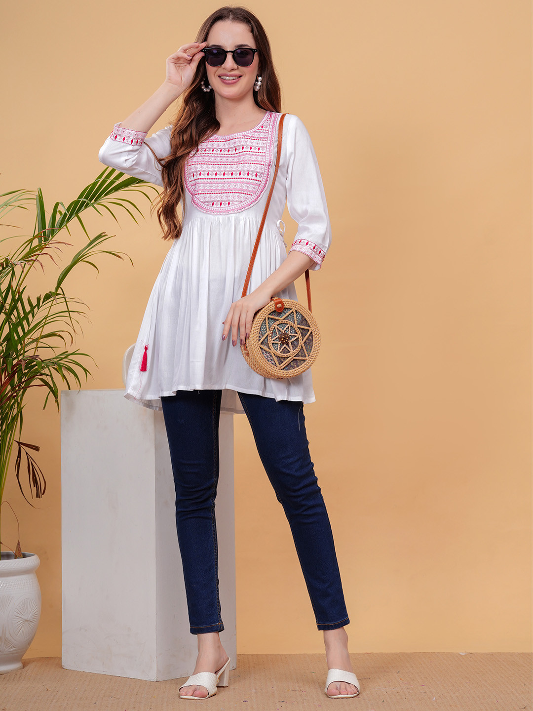 NEW4U Women Embroidered Top