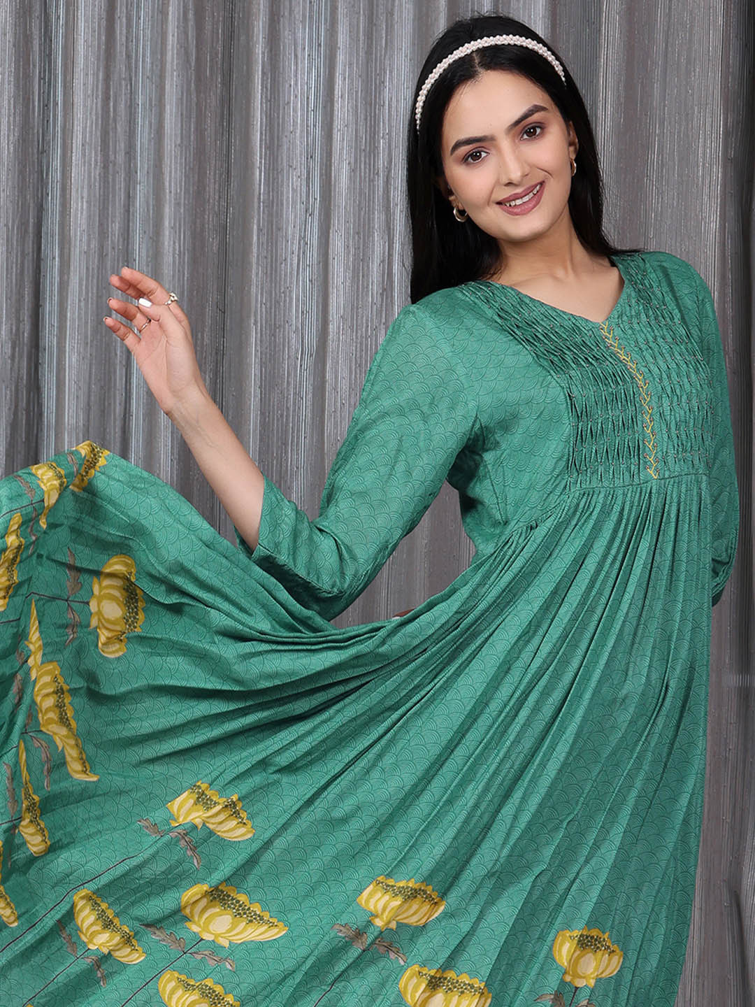 SUKRUTI DESIGN Women Floral Print Maxi Dress